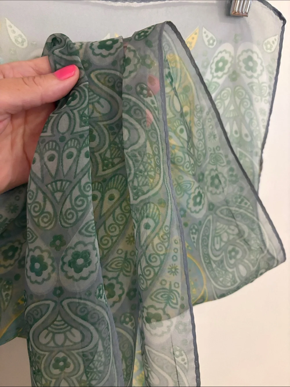 Vintage Lightweight Green Paisley Chiffon Scarf